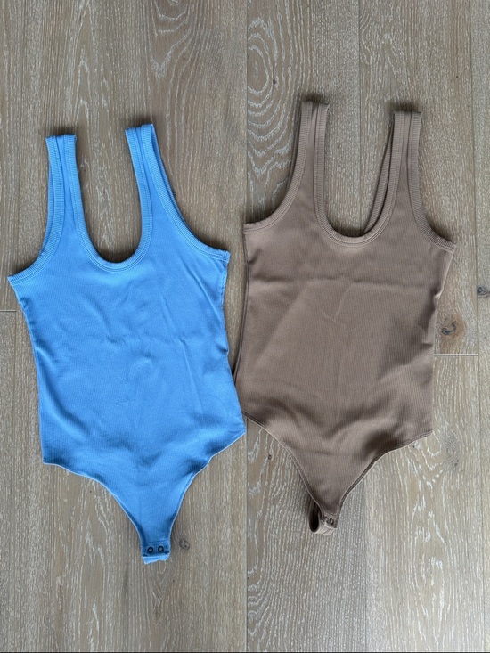 Abercrombie & Fitch Tops - Abercrombie & Fitch Women’s Ribbed One-Piece Bodysuit in Light Blue and Taupe.